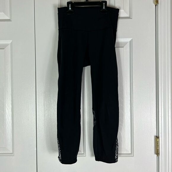 Lululemon Womens Cropped Leggings Size 4 - Picture 1 of 3